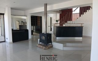8 Bedroom House For Sale in Kramersdorf, Swakopmund