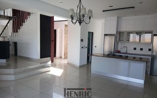 8 Bedroom House For Sale in Kramersdorf, Swakopmund