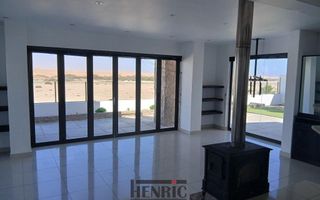 8 Bedroom House For Sale in Kramersdorf, Swakopmund