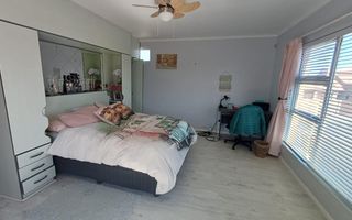 5 Bedroom House For Sale in Meersig