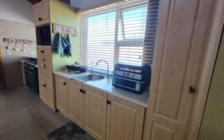 5 Bedroom House For Sale in Meersig