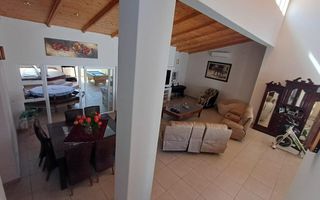 5 Bedroom House For Sale in Meersig