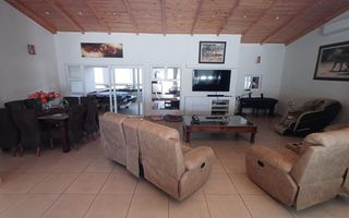 5 Bedroom House For Sale in Meersig