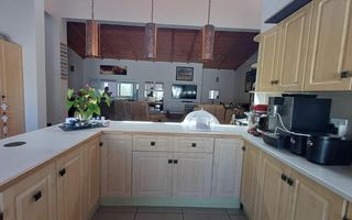 5 Bedroom House For Sale in Meersig
