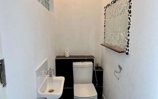 6 Bedroom House To Rent in Eros, Windhoek