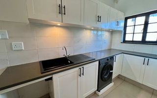 6 Bedroom House To Rent in Eros, Windhoek