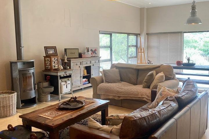 3 Bedroom House For Sale in Finkenstein, Windhoek