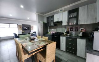 3 Bedroom House For Sale in Sunbay, Henties Bay
