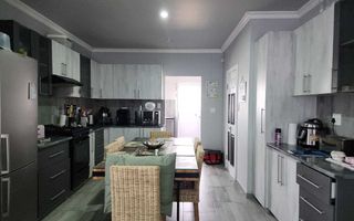 3 Bedroom House For Sale in Sunbay, Henties Bay