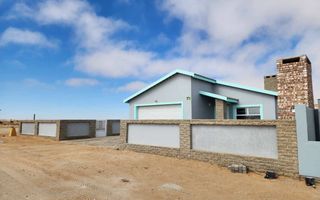 3 Bedroom House For Sale in Sunbay, Henties Bay