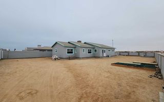 3 Bedroom House For Sale in Sunbay, Henties Bay