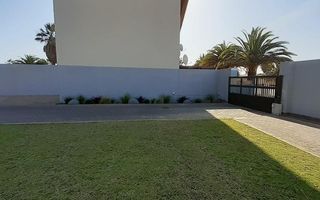 2 Bedroom Apartment To Rent in Lagoon