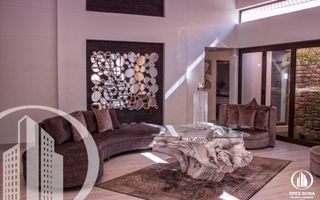 4 Bedroom House For Sale in Auasblick, Windhoek