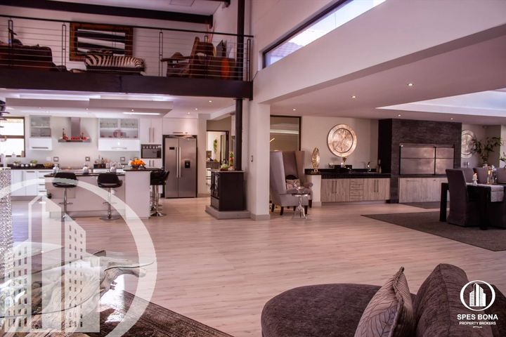 4 Bedroom House For Sale in Auasblick, Windhoek
