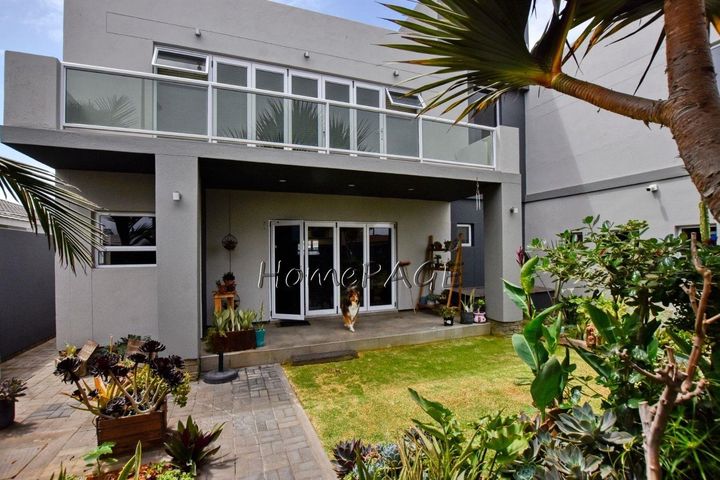 3 Bedroom House For Sale in Lagoon