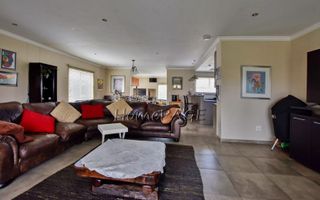 3 Bedroom House For Sale in Lagoon