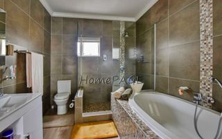 3 Bedroom House For Sale in Lagoon