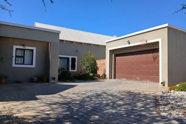 3 Bedroom House For Sale in Omeya, Windhoek