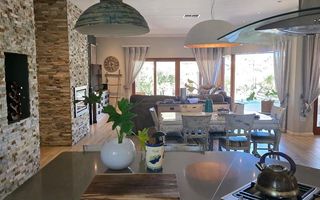 4 Bedroom House For Sale in Finkenstein, Windhoek