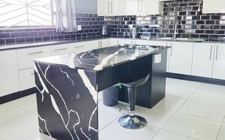 5 Bedroom House For Sale in Swakopmund Central, Swakopmund