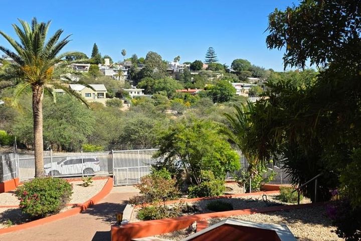 3 Bedroom House To Rent in Luxury Hill, Windhoek