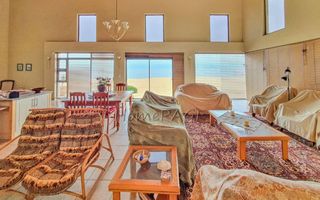 3 Bedroom House For Sale in Henties Bay Central, Henties Bay