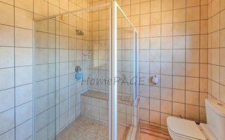 3 Bedroom House For Sale in Henties Bay Central, Henties Bay
