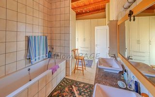 3 Bedroom House For Sale in Henties Bay Central, Henties Bay