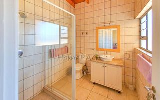 3 Bedroom House For Sale in Henties Bay Central, Henties Bay