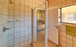 3 Bedroom House For Sale in Henties Bay Central, Henties Bay