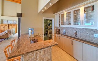 3 Bedroom House For Sale in Henties Bay Central, Henties Bay