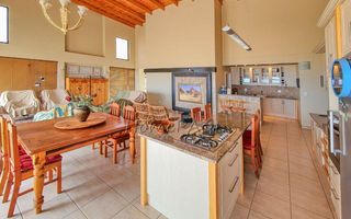 3 Bedroom House For Sale in Henties Bay Central, Henties Bay