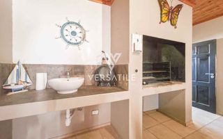 2 Bedroom House For Sale in Dolphin Beach