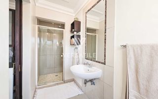 3 Bedroom House For Sale in Long Beach