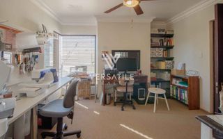 3 Bedroom House For Sale in Long Beach