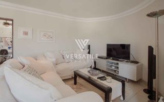 3 Bedroom House For Sale in Long Beach