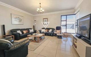 3 Bedroom House For Sale in Long Beach