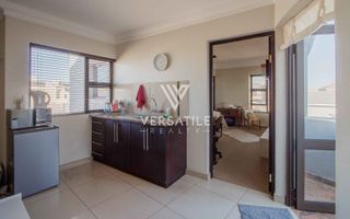 3 Bedroom House For Sale in Long Beach