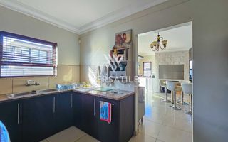 3 Bedroom House For Sale in Long Beach
