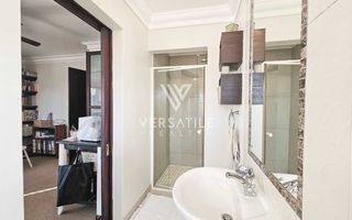 3 Bedroom House For Sale in Long Beach