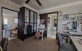 3 Bedroom House For Sale in Long Beach