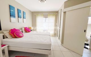 4 Bedroom House For Sale in Long Beach