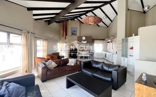 4 Bedroom House For Sale in Long Beach