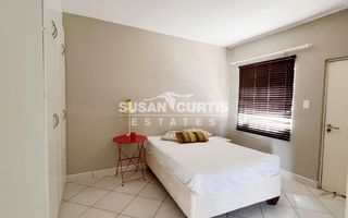 4 Bedroom House For Sale in Long Beach