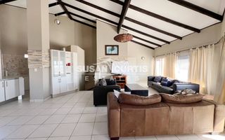 4 Bedroom House For Sale in Long Beach