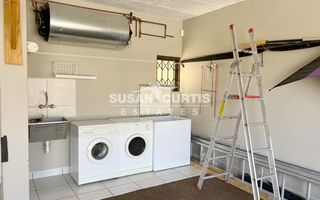 4 Bedroom House For Sale in Long Beach