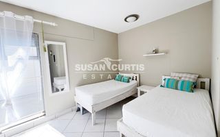 4 Bedroom House For Sale in Long Beach