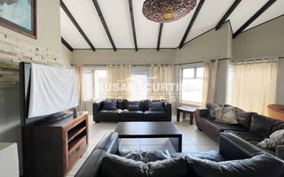 4 Bedroom House For Sale in Long Beach