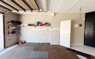 4 Bedroom House For Sale in Long Beach