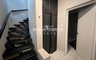 4 Bedroom House For Sale in Long Beach